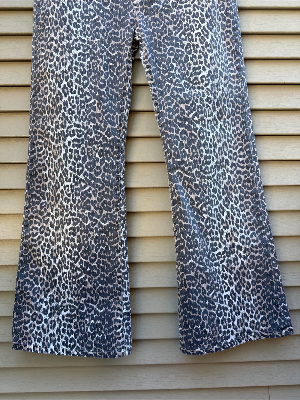 Tractr Snow Leopard-Print Wide-Leg Pants - Jeans Black, Tan, White Size 12 - Picture 8 of 12